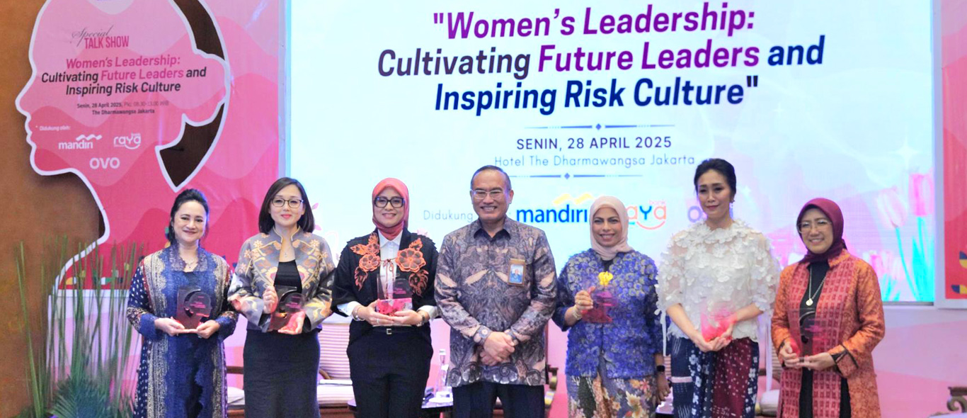 Foto Bersama di panggung