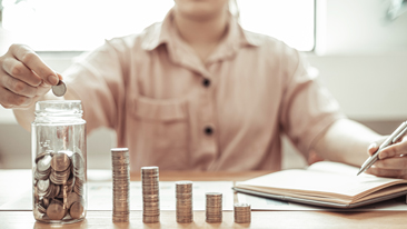 Tabungan Masa Depan: Tips Mempersiapkan Finansial yang Stabil